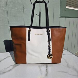 Michael Kors Tote Bag Jet Set Brown White & Black Colorblock Leather Shoulder Ba